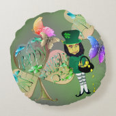 "Einen glücklichen St. Patrick's Day!" Leprechaun Rundes Kissen (Rückseite)