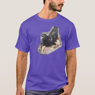 Einen Hund und eine Taube zerquetschen T-Shirt