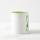 Einen irischen Kaffee süßen. Tasse (Zentrum)