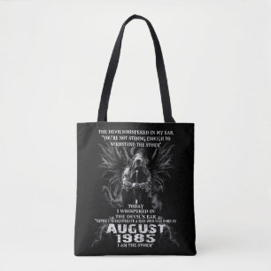 Einen Mann, der im AUGUST 1985 Geboren war, nie un Tasche
