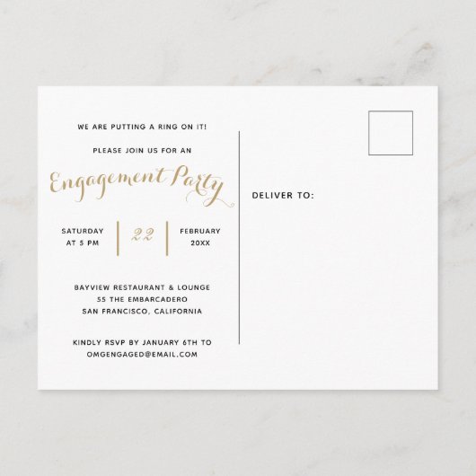 Einen Ring auf die vertiefte engagierte Partei set Einladungspostkarte (Rückseite)