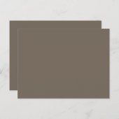 Einen stilvollen Wohnraum mit brauner Wand schaffe Postkarte (Vorne/Hinten)