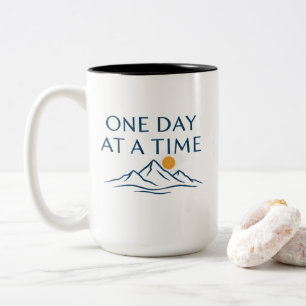Einen Tag am Stück T-Shirt Zweifarbige Tasse