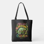 Einer in einem Chamäleon Tasche (Rückseite)