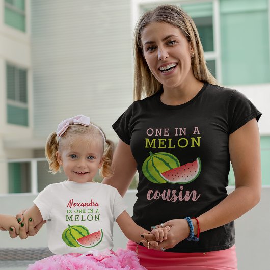 Einer in einem Melon-Cousin T-Shirt