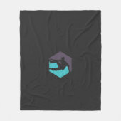 einer Silhouette eines Mannes mit Surfbrett Fleecedecke (Vorderseite)