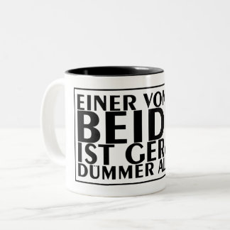 Einer von uns vor dem Europäischen Parlament Zweifarbige Tasse