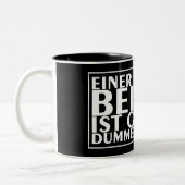 Einer von uns vor dem Europäischen Parlament Zweifarbige Tasse (Links)