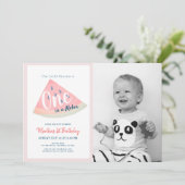 Eines in einem Melon Watermelon Weißes Foto 1. Geb Einladung (Stehend Vorderseite)