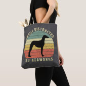 Einfach abgelenkt durch Azawakhs Tasche (Von Nahem)