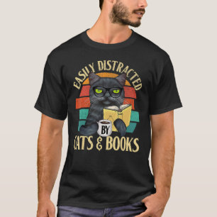 Einfach abgelenkt durch Katzen und Bücher Lustige  T-Shirt