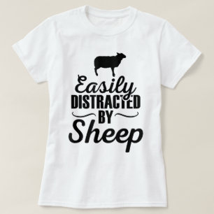 Einfach abgelenkt durch Schafe Lustiges Design T-Shirt