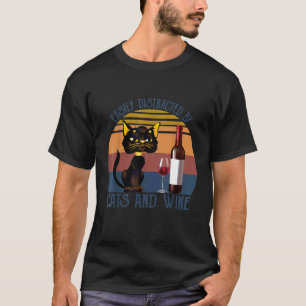 Einfach abgelenkt von Katzen und Wein Lustiges Kät T-Shirt