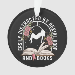 Einfach abgelenkter Luftreifen und Buch Ornament