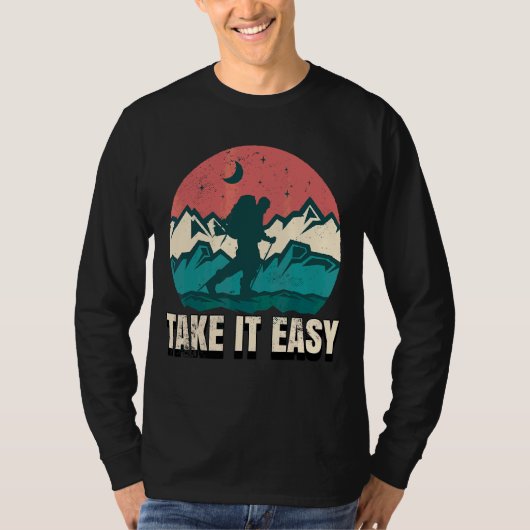 Einfach als Wandern und Klettern T-Shirt (Vorderseite)