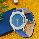einfach blau - Ihre Monogramm-Uhr Armbanduhr<br><div class="desc">Eine vereinfachende blaue Uhr mit arabischen Dials. Einfach mit dem Monogramm Ihrer Kinder personalisieren. Erstellt von Lumirala . Die Hintergrundfarbe und der Stil sind editierbar.</div>