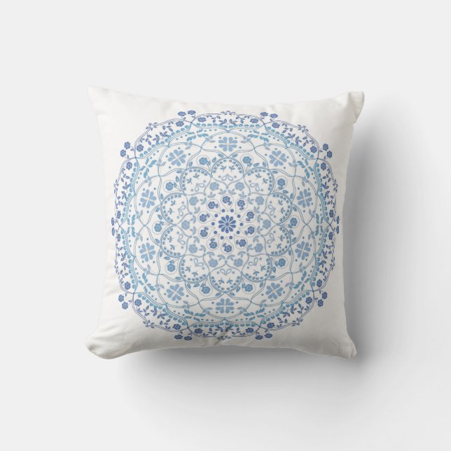 Einfach blau und weiß elegant, floral Mandala Kissen (Vorderseite)
