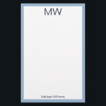 Einfach bleiblich blau und Mit Monogramm Briefpapier<br><div class="desc">Oben ist ein großes dunkelblaues Monogramm. Eine Zeile mit blauem Mitternachtsanzeigetext befindet sich am unteren Rand für Ihren Namen oder eine benutzerdefinierte Nachricht. Alle Texte können bearbeitet oder gelöscht werden. Diese persönliche Schreibmaschine hat einen blauen Babyrahmen.</div>