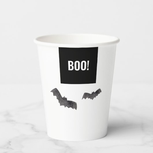 Einfach BOO! Halloween Black & White Bat Pappbecher (Rückseite)