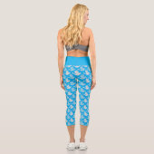 Einfach das Muster "White and Blue Dove Bird" Capri Leggings (Rückseite)