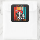 EINFACH EIN MÄDCHEN, DAS LIEBEN KATZT lustige nied Quadratischer Aufkleber (Tasche)