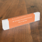 Einfach elegant Modernes Minimalistisches Grau Ora Namensplakette (Seite)