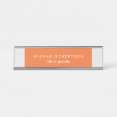 Einfach elegant Modernes Minimalistisches Grau Ora Schreibtischnamensplakette (Vorderseite )