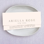 Einfach elegant Rosa Beruflich Minimalistisch Mini Visitenkarte<br><div class="desc">Chic,  dezente Visitenkartengestaltung.Für zusätzliche passende Marketing-Materialien,  individuelle Design oder Logo-Anfrage,  kontaktieren Sie mich bitte unter maurareed.designs@gmail.com und ich werde innerhalb von 24 Stunden antworten. Für den Versand,  Kartenbestellungen und Preise wenden Sie sich direkt an Zazzle.</div>