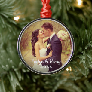 Einfach elegante Hochzeitsfoto weiße Schrift Monog Ornament Aus Metall