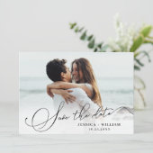 Einfach elegante Kalligrafie Hochzeit 4 Foto Save The Date (Stehend Vorderseite)