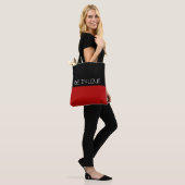 Einfach Farben rot und Text Tasche (Am Model)