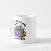 Einfach Halloween warten – Lustige Spukzeit Kaffeetasse (Vorderseite Links)