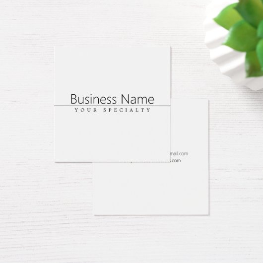 Einfach klassischer schwarzer Text auf Weiß (Schreibtisch)