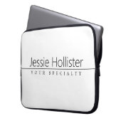 Einfach klassischer schwarzer Text auf Weiß Laptopschutzhülle (Vorderseite Links)