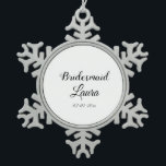 Einfach minimaler Zusatz Name Braut Geschenk Jahr  Schneeflocken Zinn-Ornament<br><div class="desc">design</div>