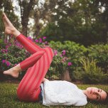 Einfach Minimalistischer Niedlicher Weißroter Stre Leggings<br><div class="desc">Dieses Design zeichnet sich durch eine schlichte minimalistische rote Streifen whimsical Leggings mit einem vereinfachenden roten Festivals,  ein bezauberndes whimsical,  kreativ schlichte minimalistisch klassisch,  Weihnachts-Yoga Hosen,  kreatives niedliches whimsical Design,  Weihnachtskleidung,  zweifarbige niedliche Streifen,  rot gestreifte Streifen Design,  festliche niedliche Urlaubsstimmung aus</div>