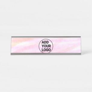 Einfach rosa minimale Aquarellfarbe Logo-Gesellsch Schreibtischnamensplakette