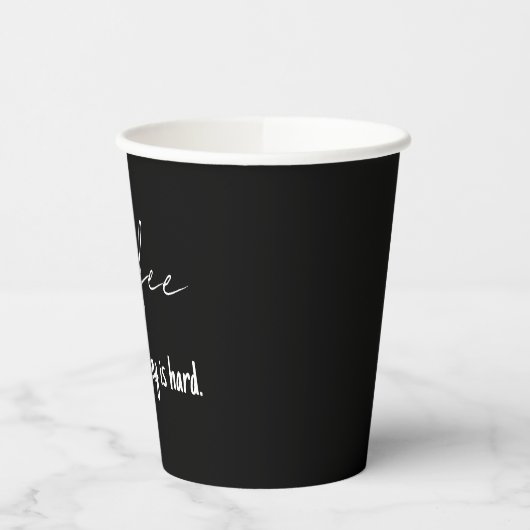 Einfach schwarzer Kaffee, weil Erwachsene schwer s Pappbecher (Links)