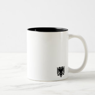 Einfache albanische Tasse
