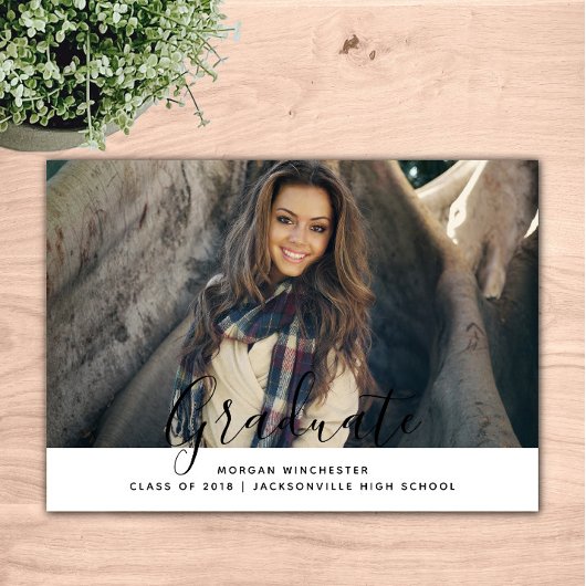 Einfache Ankündigung eines eleganten Abschlusses |