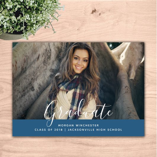 Einfache Ankündigung eines eleganten Abschlusses |