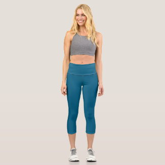 Einfache Blau-Capri-Leggings in einem Solid Ocean Capri Leggings