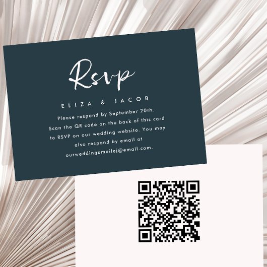 Einfache Blue Blush Wedding RSVP Skript QR Code Karte