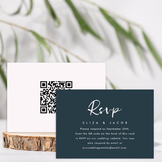 Einfache Blue Blush Wedding RSVP Skript QR Code Karte