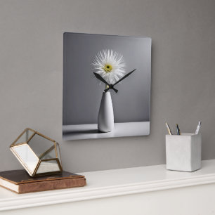 Einfache Blume in Vase Quadratische Wanduhr