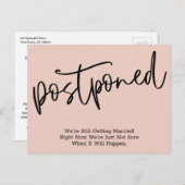 Einfache Blush-Ankündigung verzögert Hochzeit Postkarte (Vorne/Hinten)