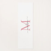 Einfache Blush Pink Monogram Moderne Girl Script Yogamatte (Rückseite)