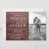 Einfache bordeauxrote Hochzeit des modernen Fotos Einladung (Vorderseite)