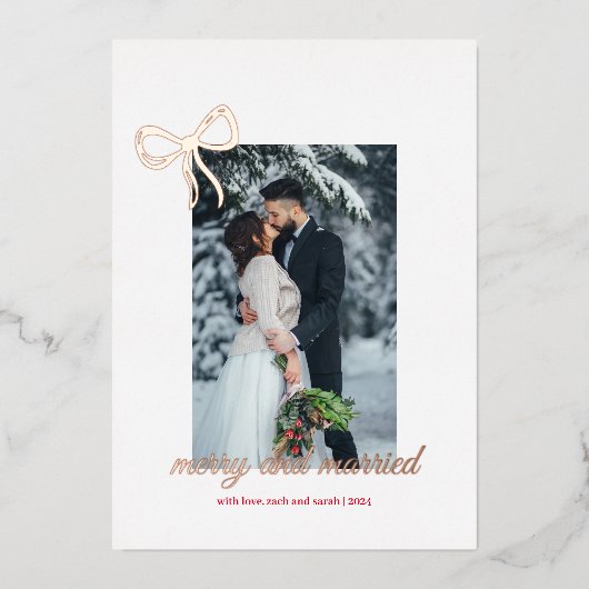 Einfache Bow Gold Foil Frohe & Verheiratete Weihna Folieneinladung (Vorderseite)