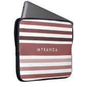 Einfache breite Streifen und Name in weichbraun Laptopschutzhülle (Vorne Rechts)